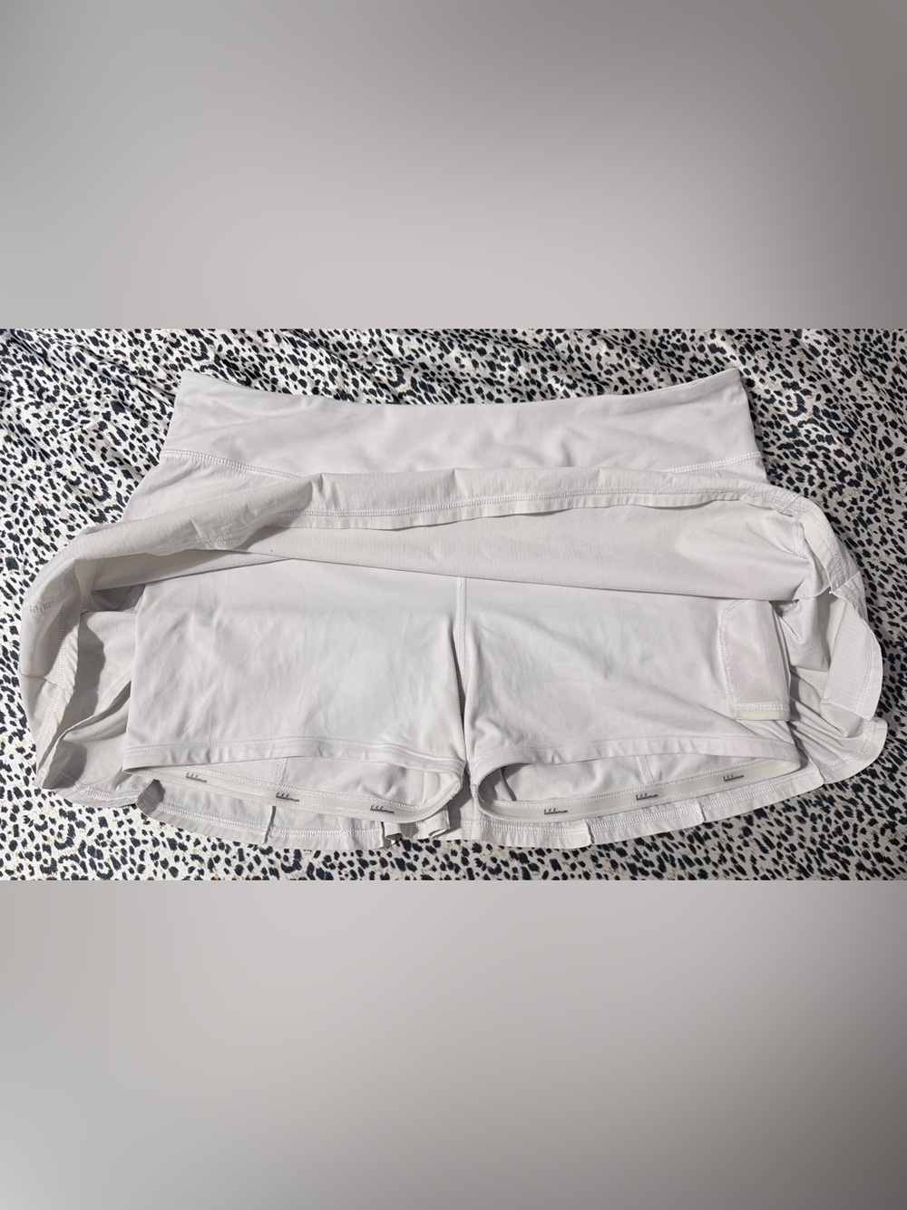 ✨Lululemon Size 10 Skorts✨ - Picture 3 of 6